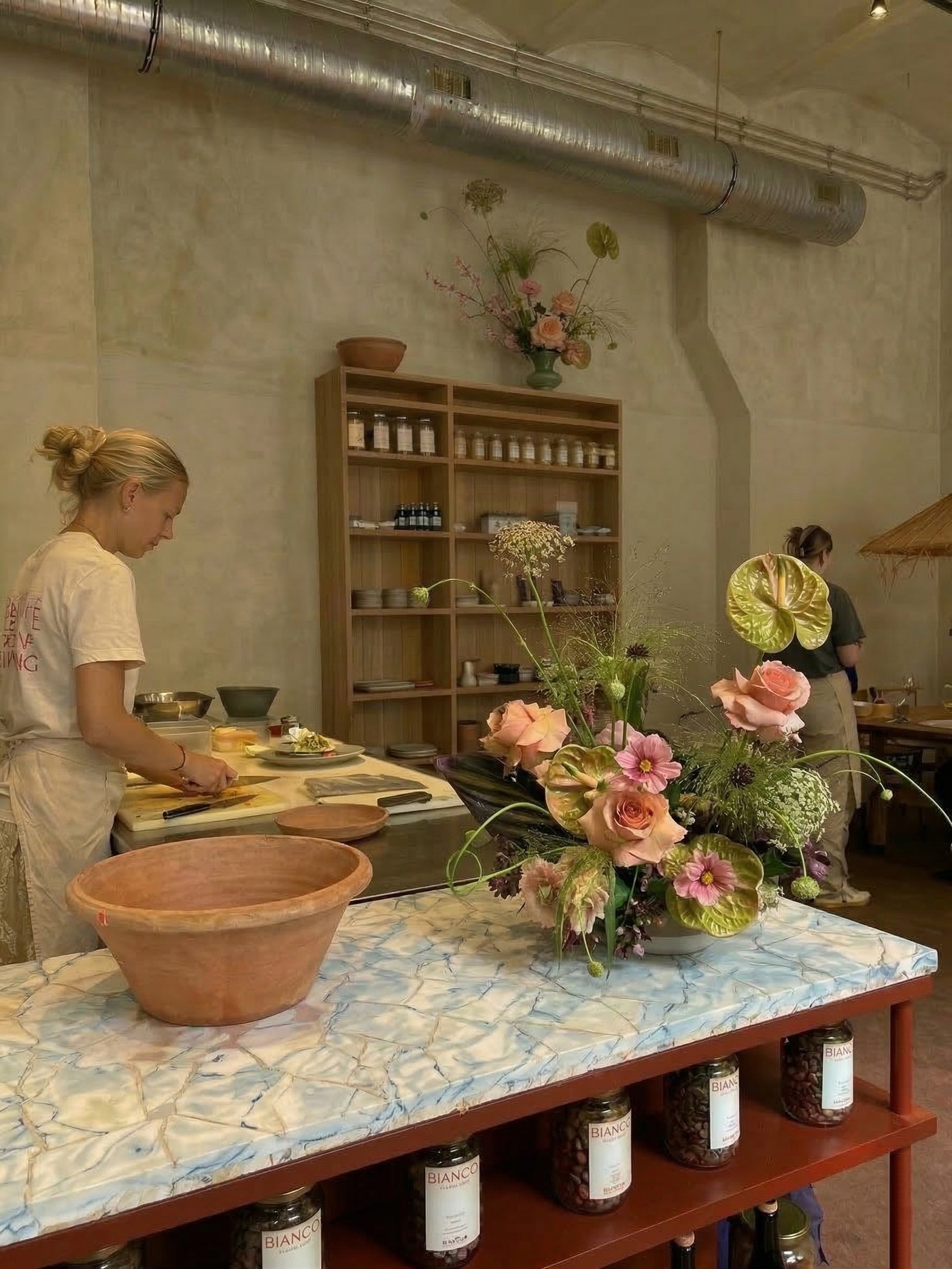 Fresh flowers for interiors 