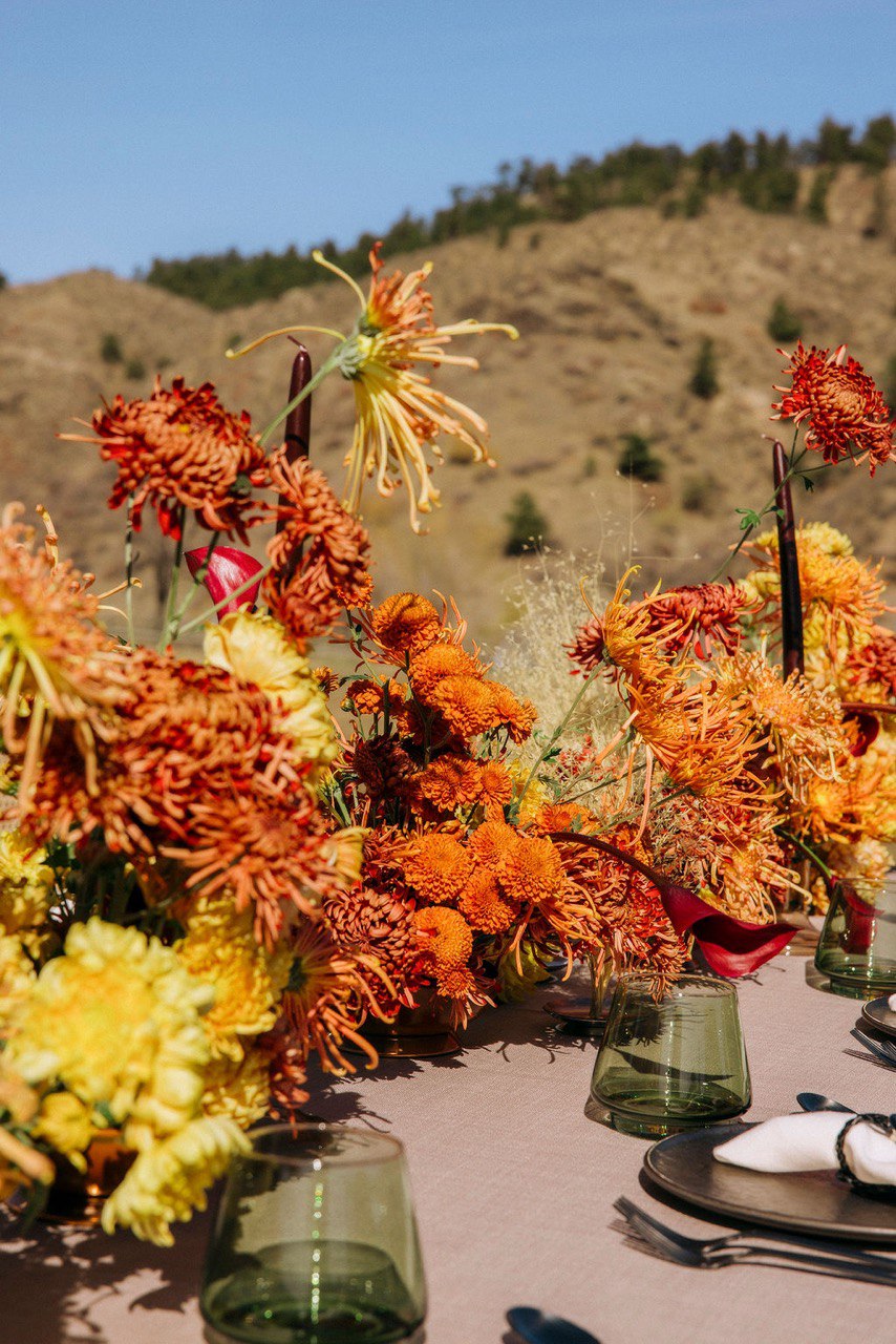 fall color Colorado wedding design with Chrysanthemum